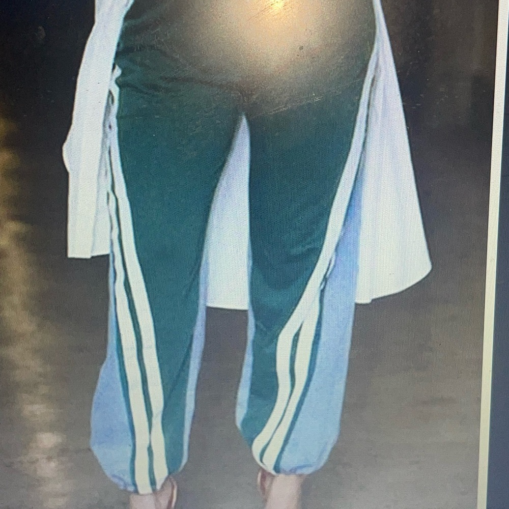 Joggers - Picture 3 of 3